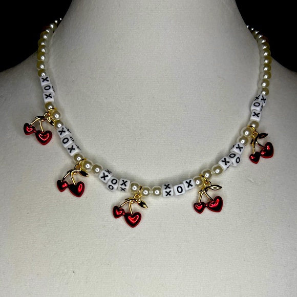 New Betsey Johnson RED HOT HEARTS CHERRY NECKLACE RED - Picture 5 of 11